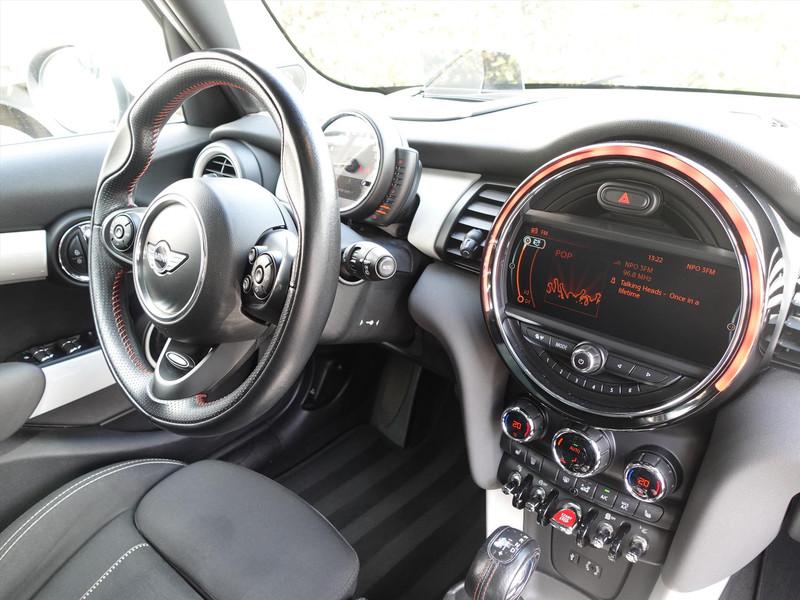 MINI Mini Cooper S JCW RIJKLAAR/PANO/H&K/HUD/DCC/STOELVERWARMING