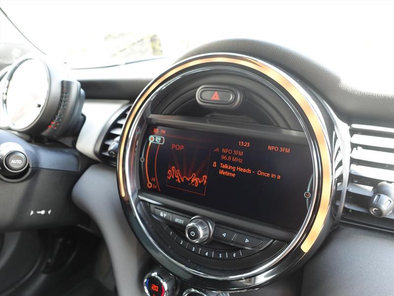 MINI Mini Cooper S JCW RIJKLAAR/PANO/H&K/HUD/DCC/STOELVERWARMING