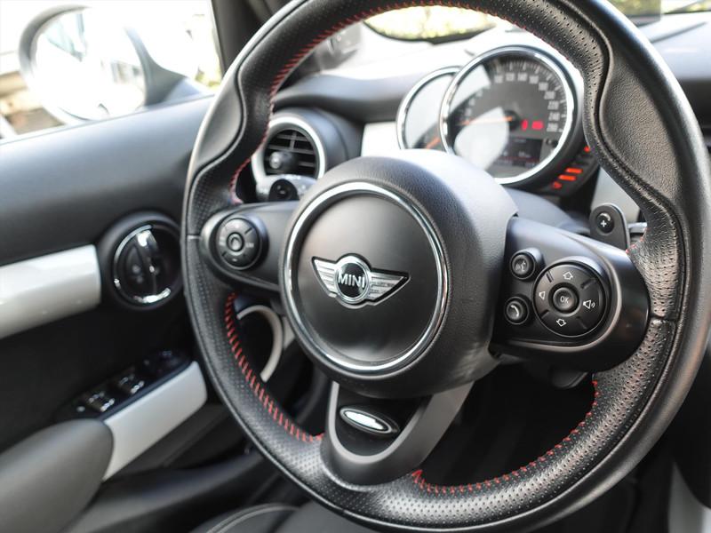 MINI Mini Cooper S JCW RIJKLAAR/PANO/H&K/HUD/DCC/STOELVERWARMING
