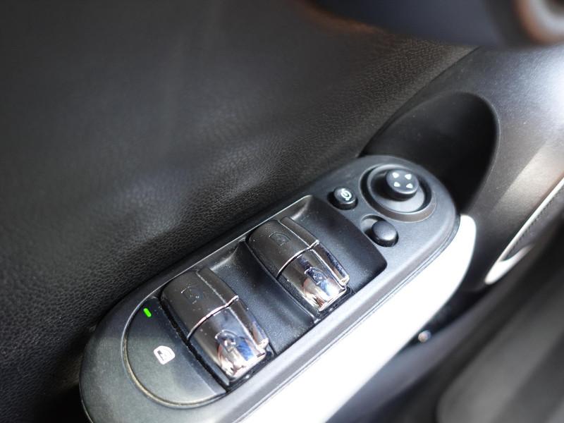 MINI Mini Cooper S JCW RIJKLAAR/PANO/H&K/HUD/DCC/STOELVERWARMING