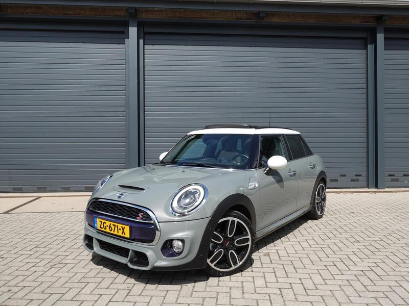 MINI Mini Cooper S JCW RIJKLAAR/PANO/H&K/HUD/DCC/STOELVERWARMING