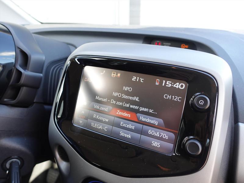 PEUGEOT 108 1.0 e-VTi 5D Allure RIJKLAAR/CAMERA/DAB+/AIRCO/ELEKTRA PAKKET