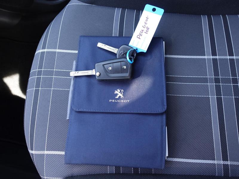 PEUGEOT 108 1.0 e-VTi 5D Allure RIJKLAAR/CAMERA/DAB+/AIRCO/ELEKTRA PAKKET